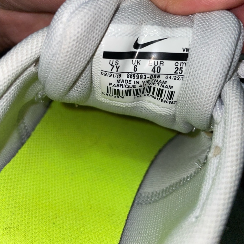 Gray Nike Air Max 2017 Size 7 Women’s - Picture 8 of 8